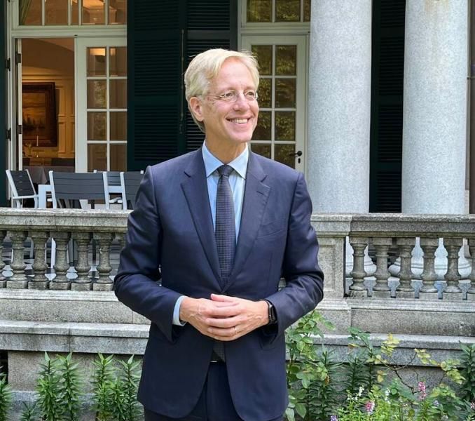 Dutch Minister